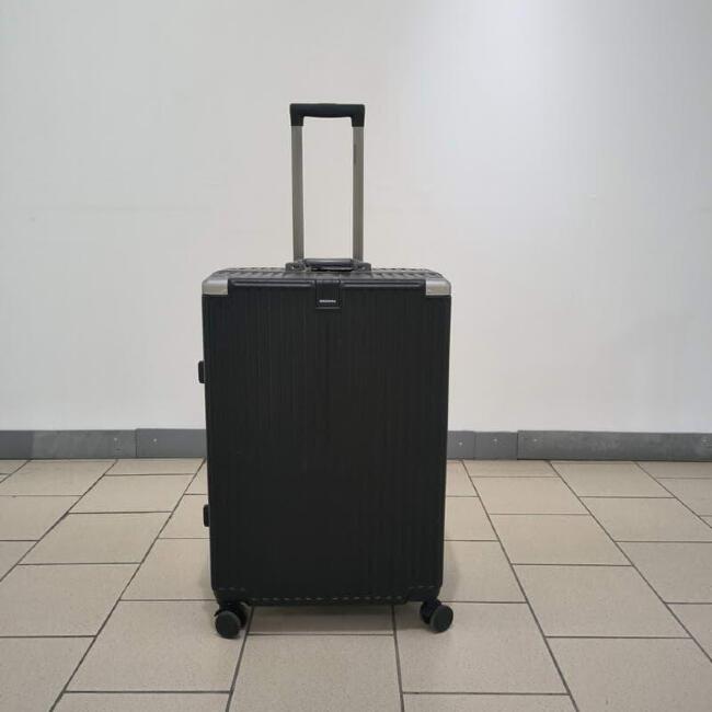 Чемодан Mironpan композит алюминиевый каркас 28"  (32408-3)