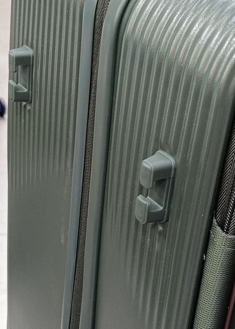 Чемодан Mironpan полипропилен 24" А:2514 хаки